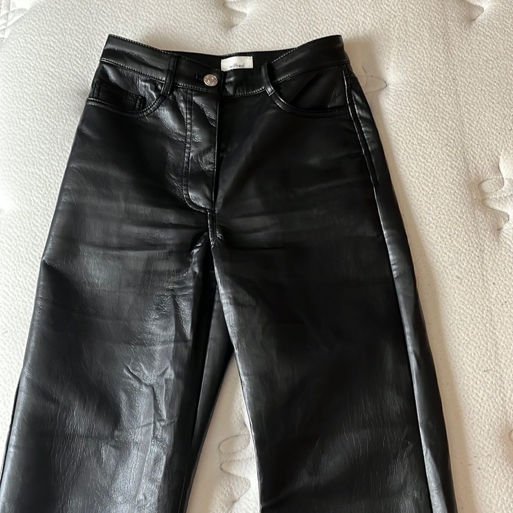 Aritzia Melina leather pants- size 00